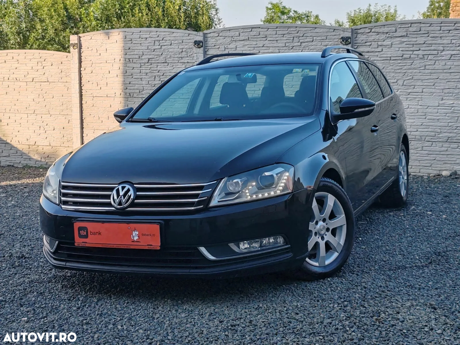 Volkswagen Passat - 2