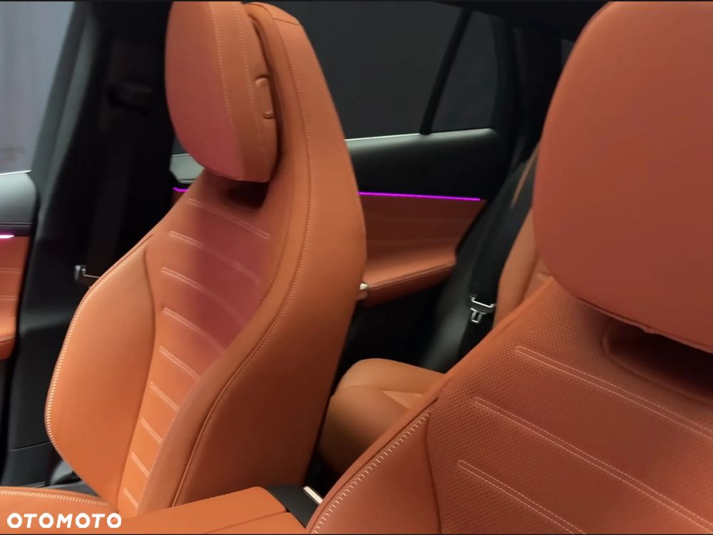 Mercedes-Benz GLC - 16