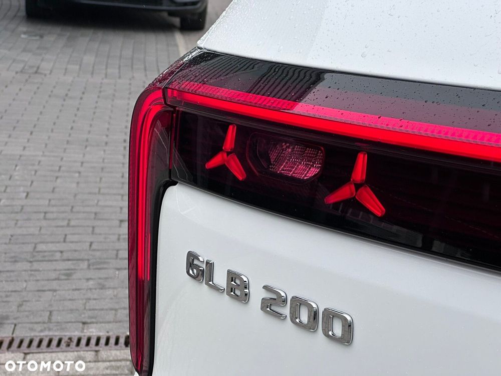 Mercedes-Benz GLB 200 mHEV 8G-eDCT - 10