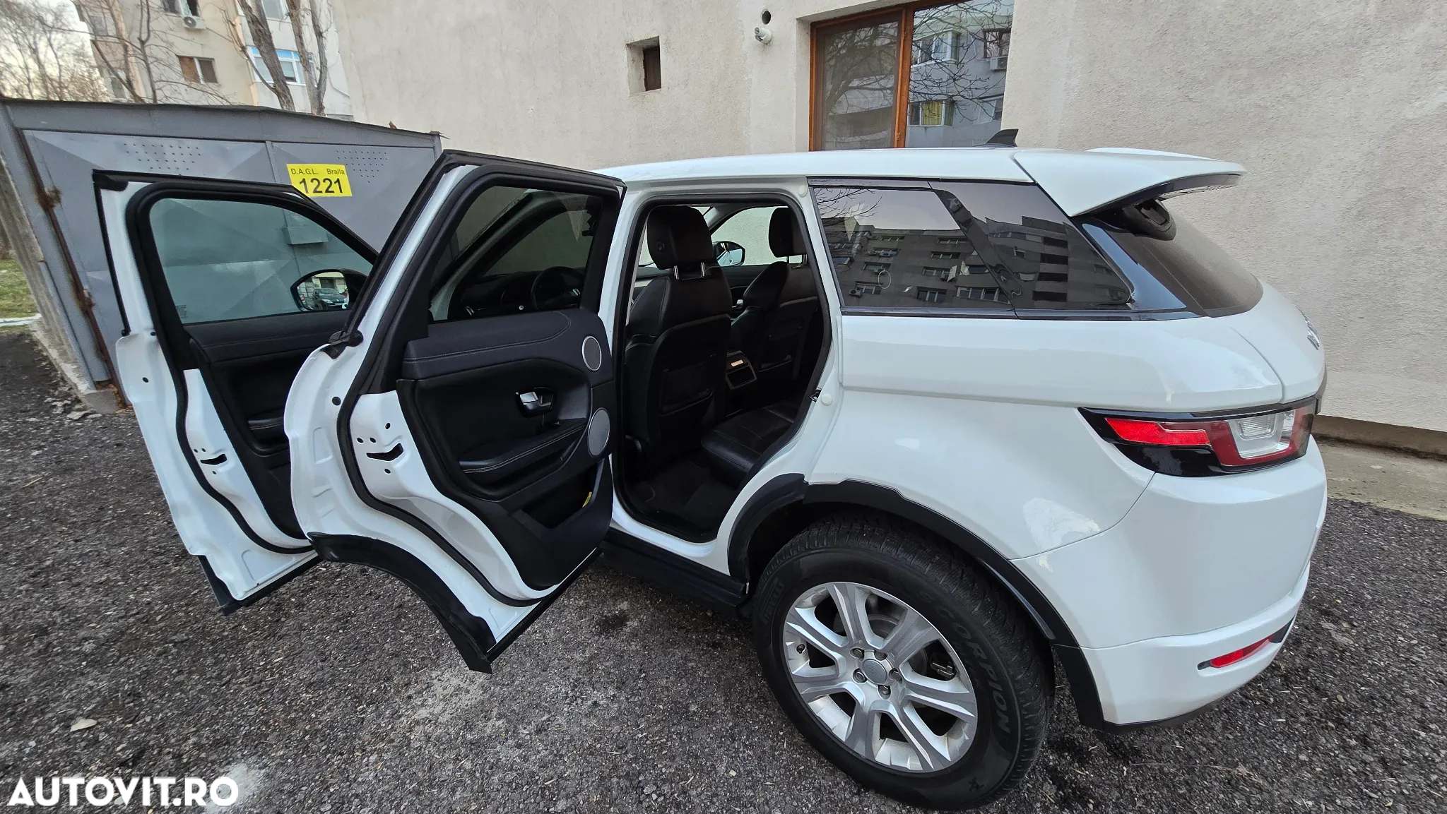 Land Rover Range Rover Evoque 2.0 D180 R-Dynamic S - 5
