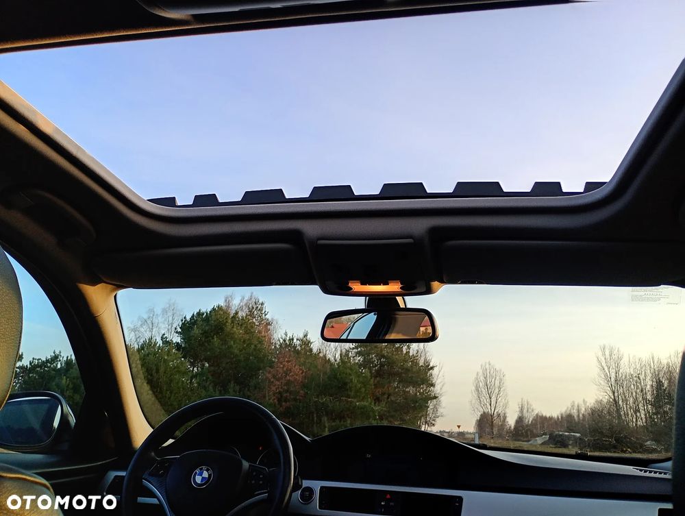 BMW Seria 3 320i Edition Exclusive - 27