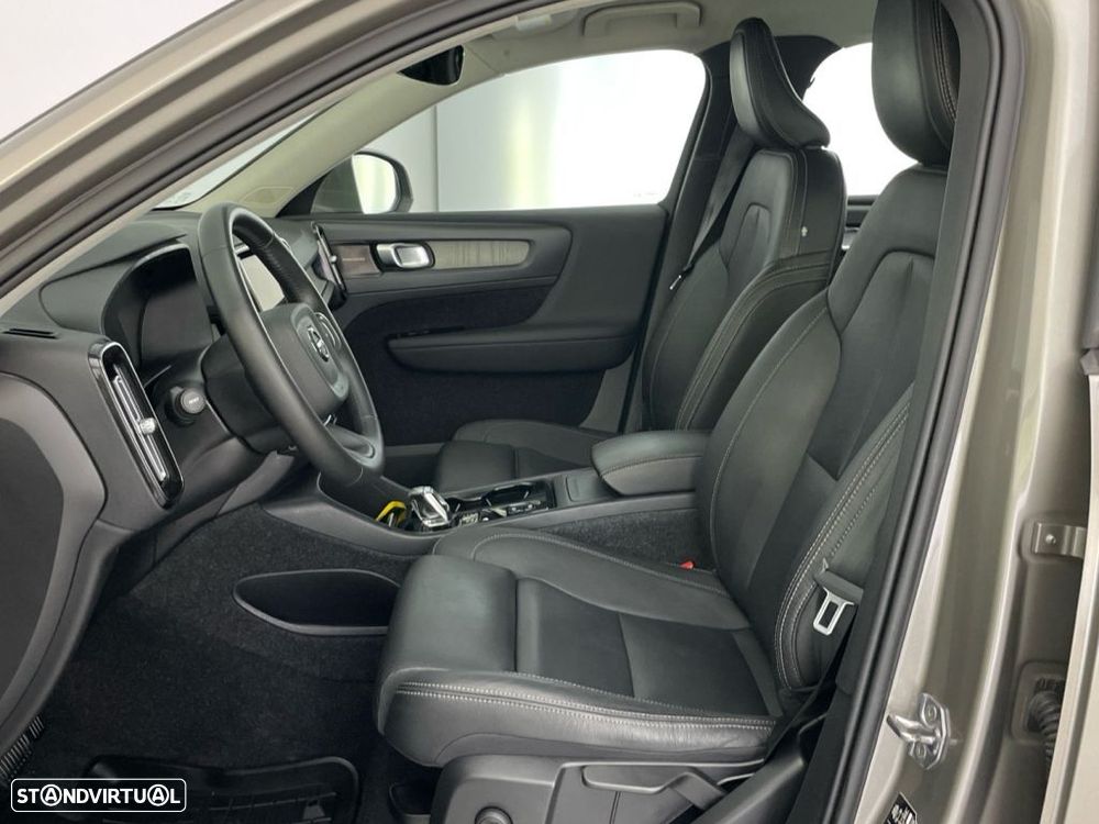 Volvo XC 40 1.5 T3 Momentum Plus Geartronic - 11