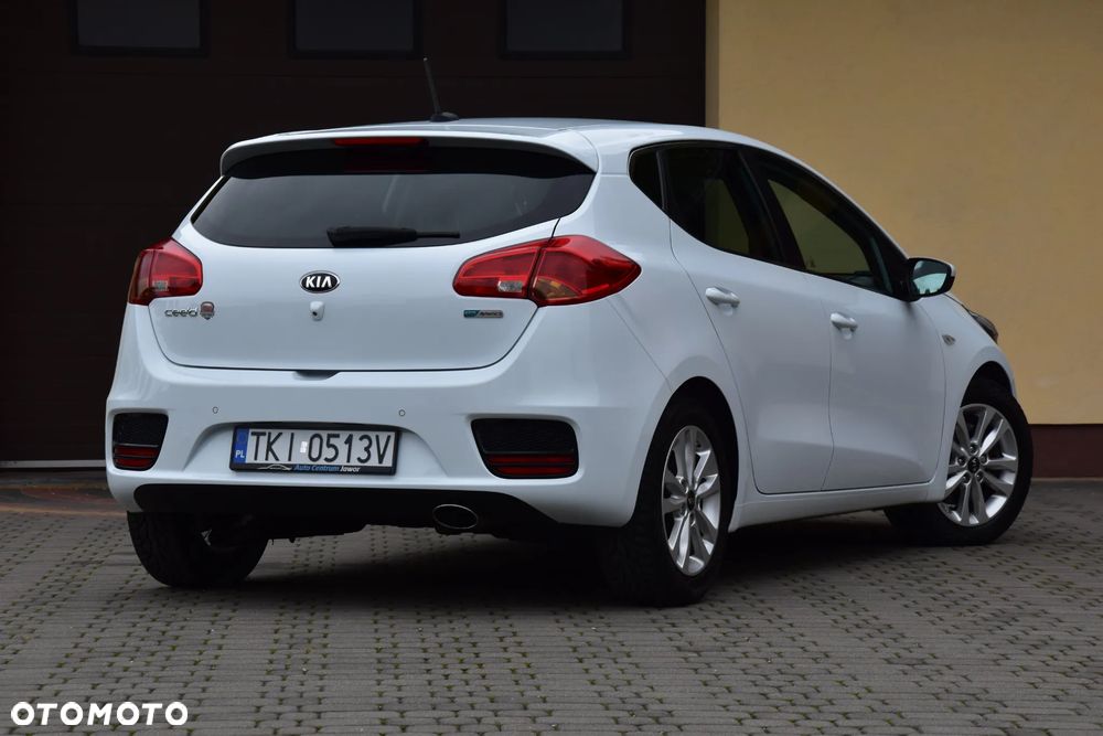 Kia Ceed 1.4 CVVT Dream-Team Edition - 7