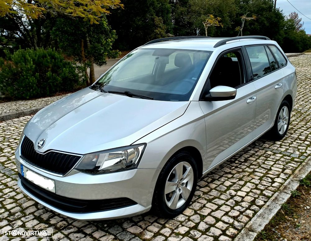 Skoda Fabia Break 1.0 Active Plus - 1