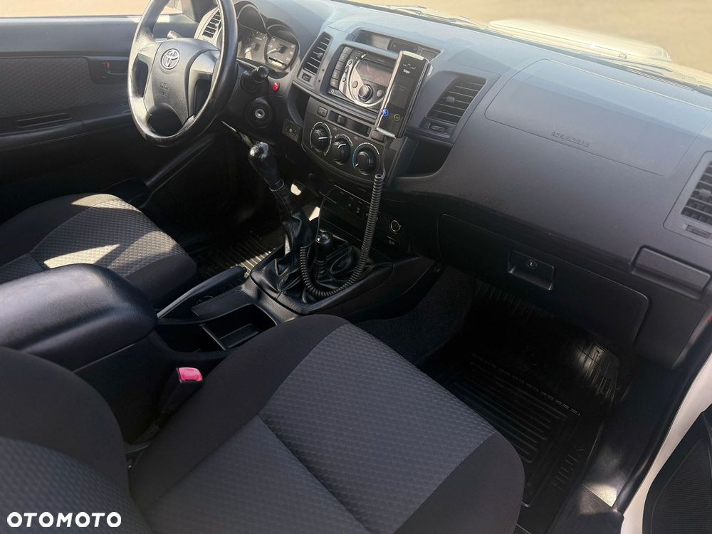 Toyota Hilux - 9