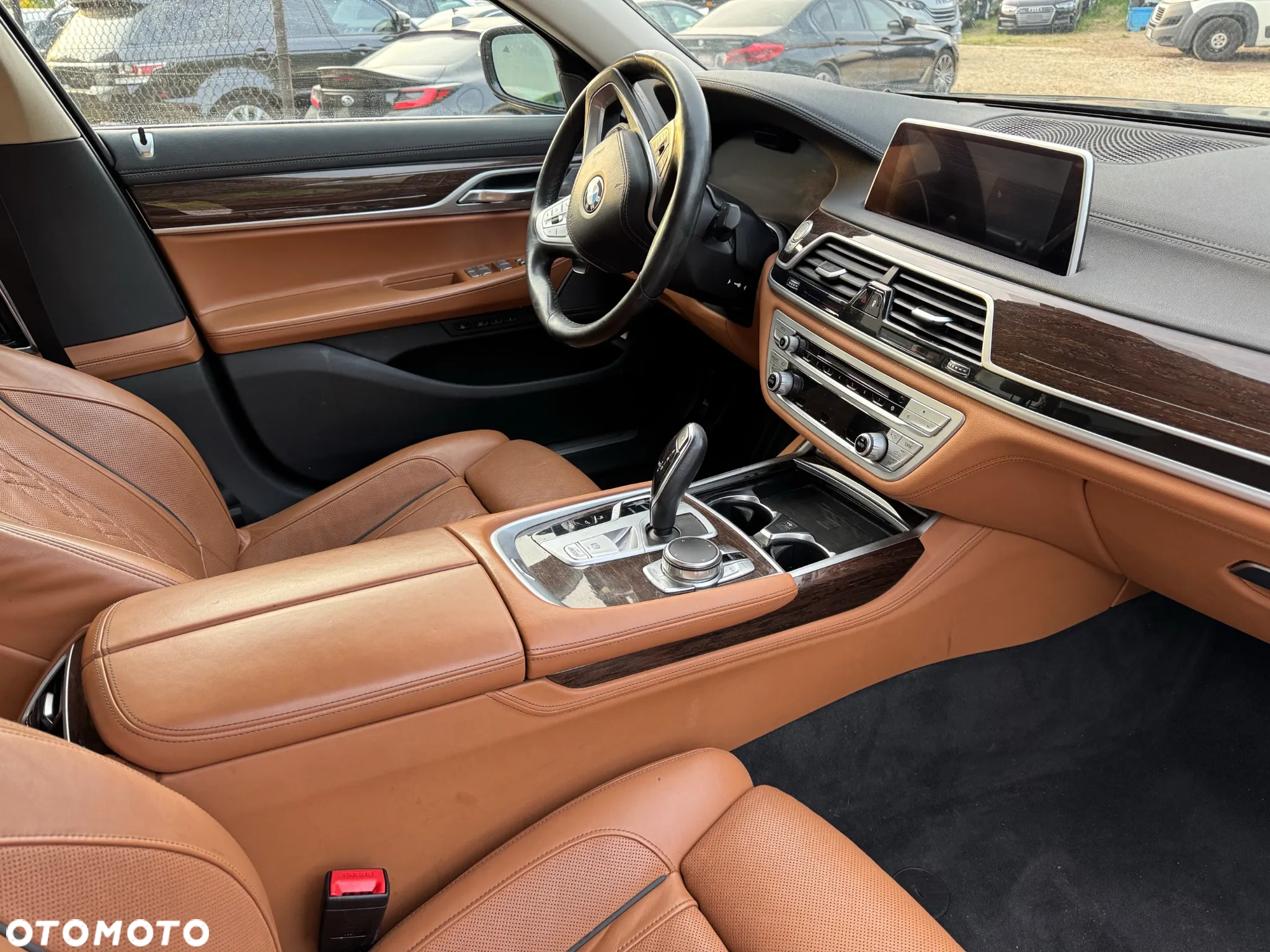 BMW Seria 7 740i - 9