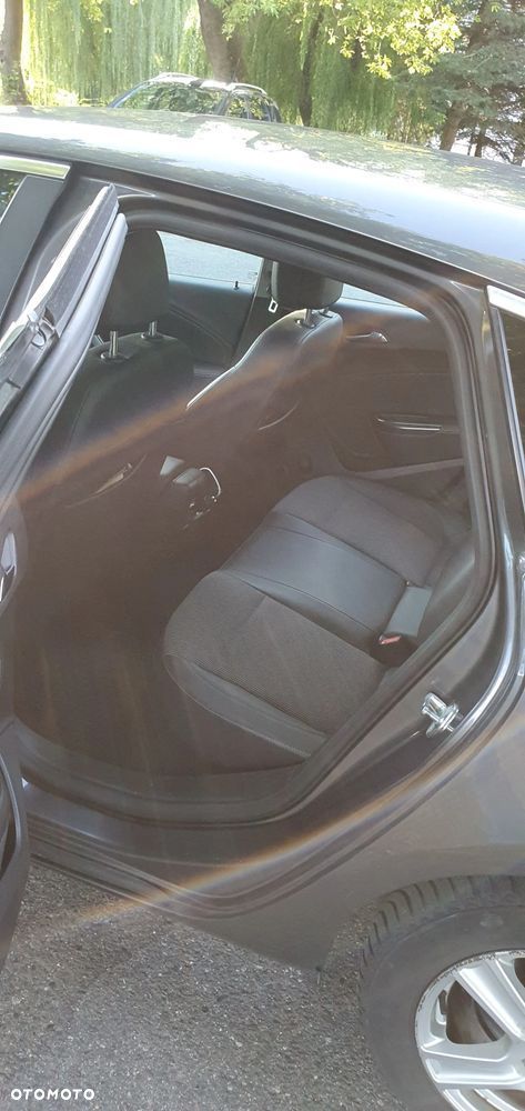 Opel Astra IV 1.4 T Cosmo - 10