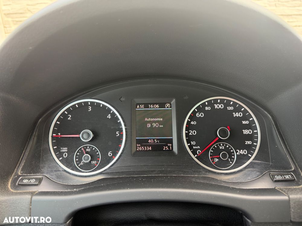 Volkswagen Tiguan - 13