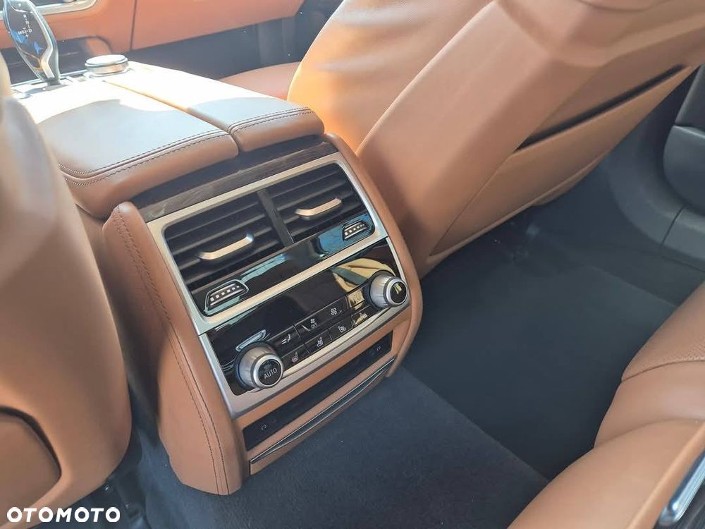 BMW Seria 7 730d - 14
