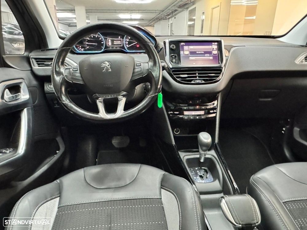 Peugeot 2008 1.2 PureTech Style EAT6 - 10