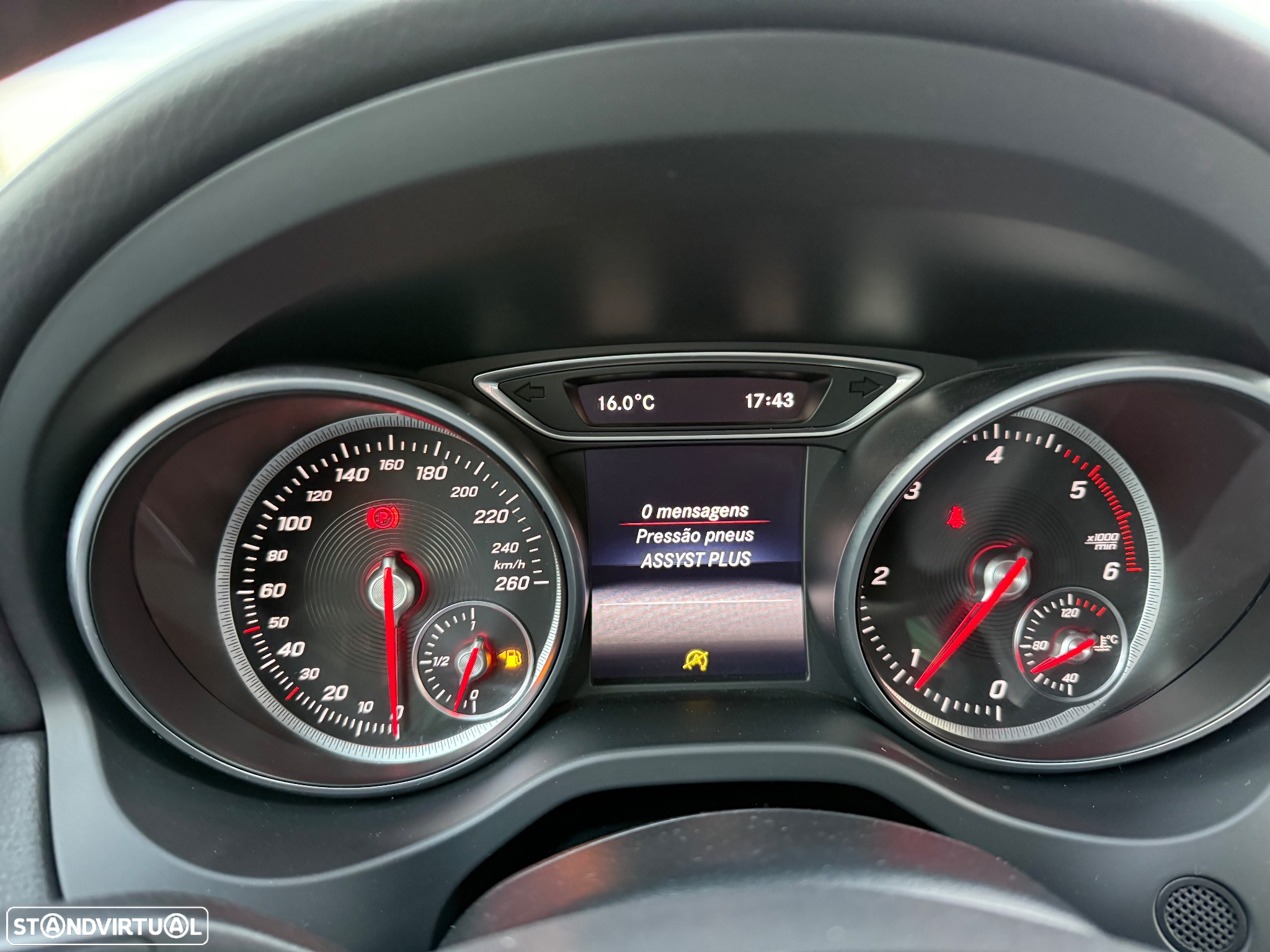 Mercedes-Benz CLA 180 d Shooting Brake - 20