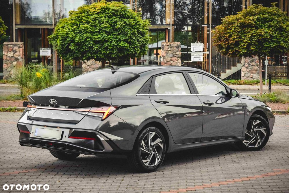 Hyundai Elantra 1.6 Executive - 2