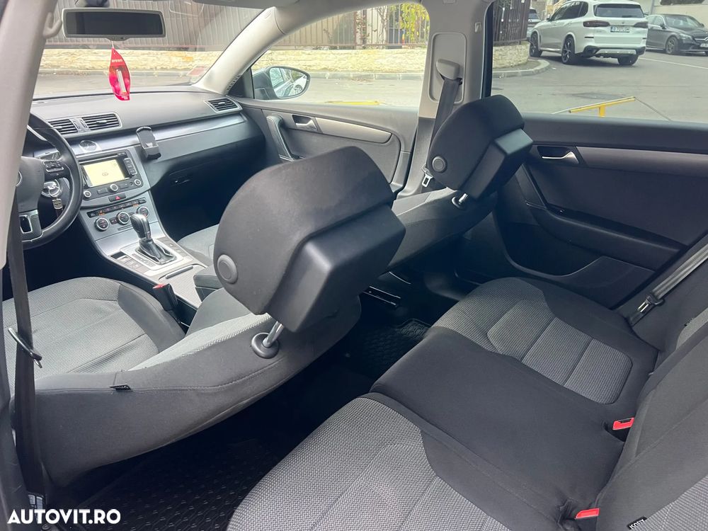 Volkswagen Passat Variant 2.0 Blue TDI DPF DSG Comfortline - 24