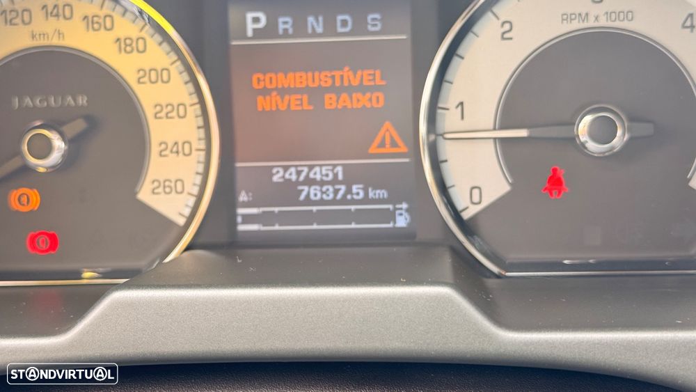 Jaguar XF 2.7 D V6 Premium Luxury - 15