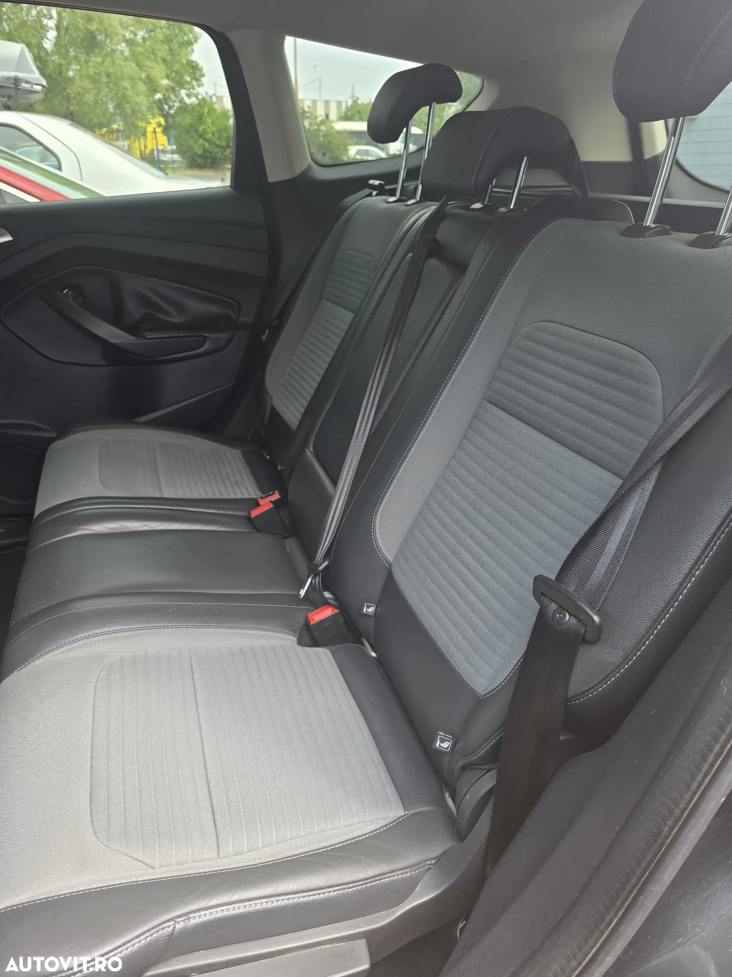 Ford Kuga - 11