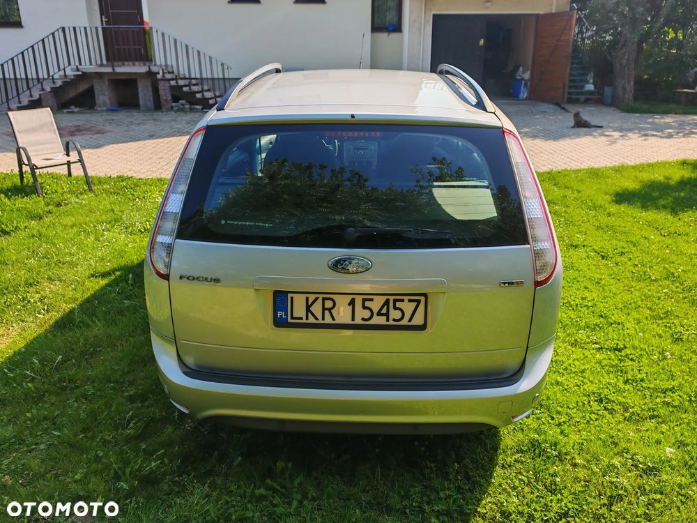 Ford Focus 2.0 TDCi Trend + - 5