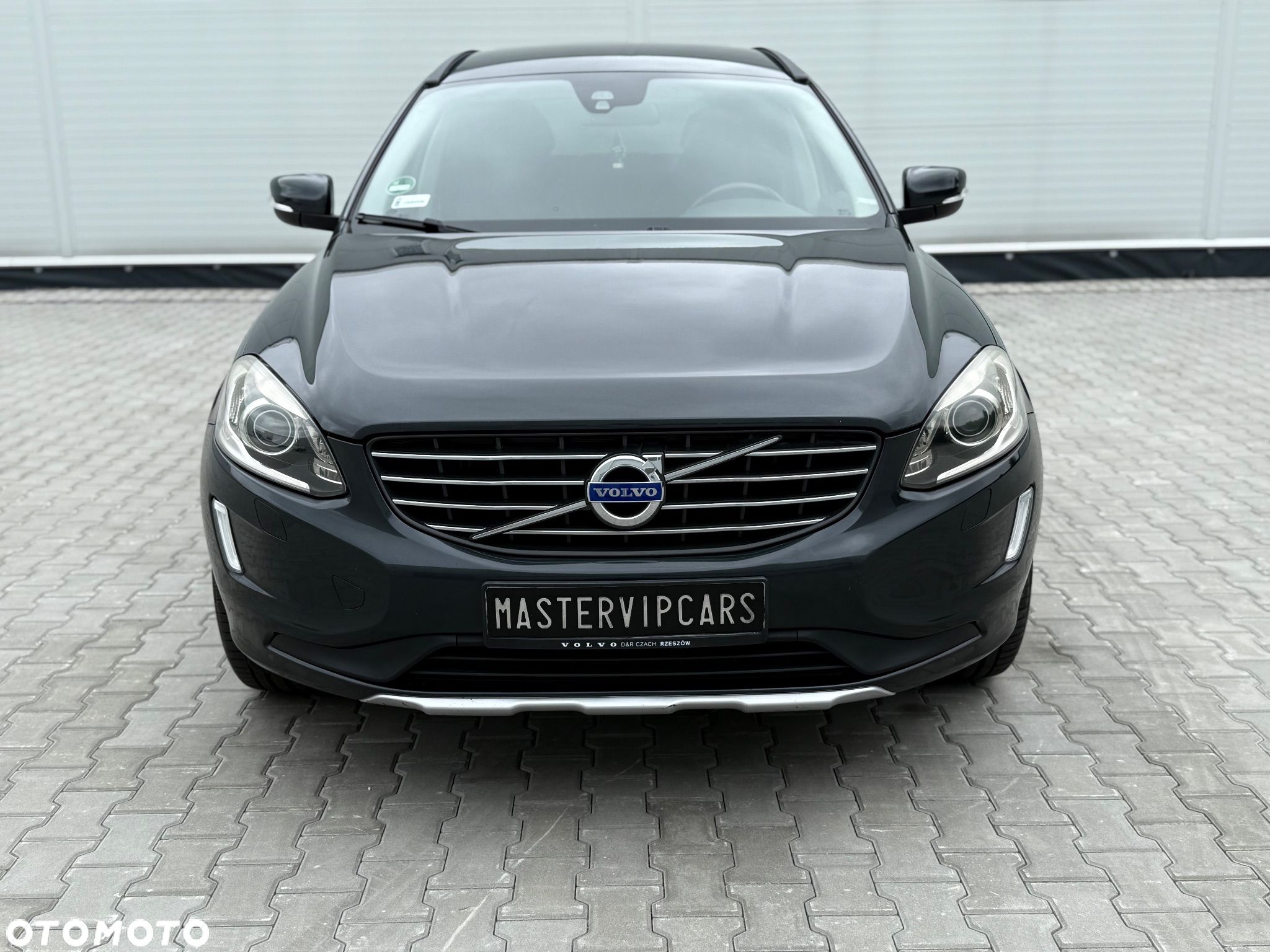 Volvo XC 60 2.4D AWD Momentum - 1