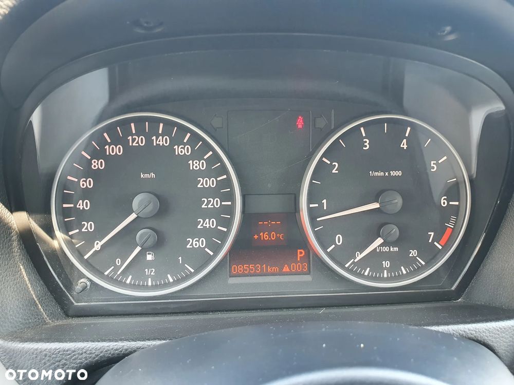 BMW Seria 3 320i - 15