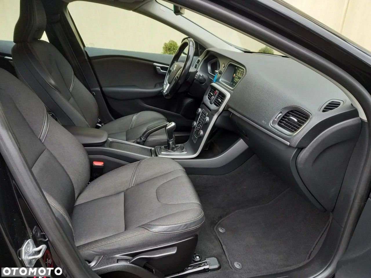 Volvo V40 Cross Country D2 Momentum - 20