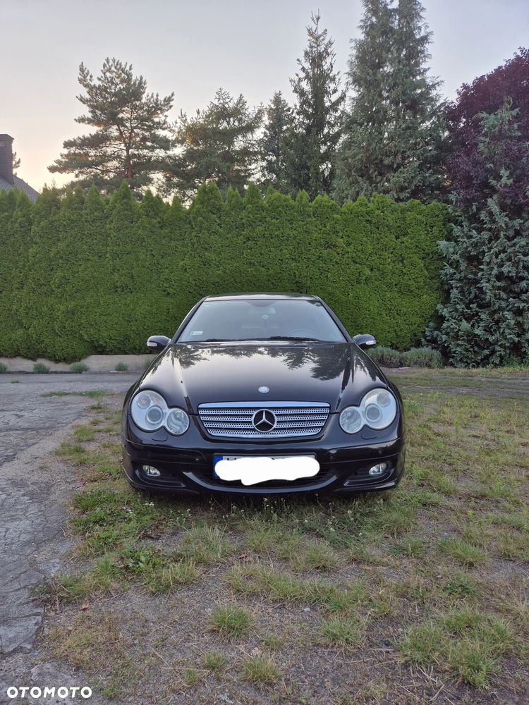 Mercedes-Benz Klasa C 230 Sportcoupe 7-G-TRONIC - 13