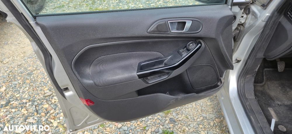 Ford Fiesta 1.0 EcoBoost Start-Stop Titanium - 8