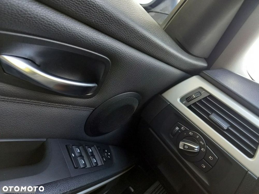 BMW Seria 3 - 31