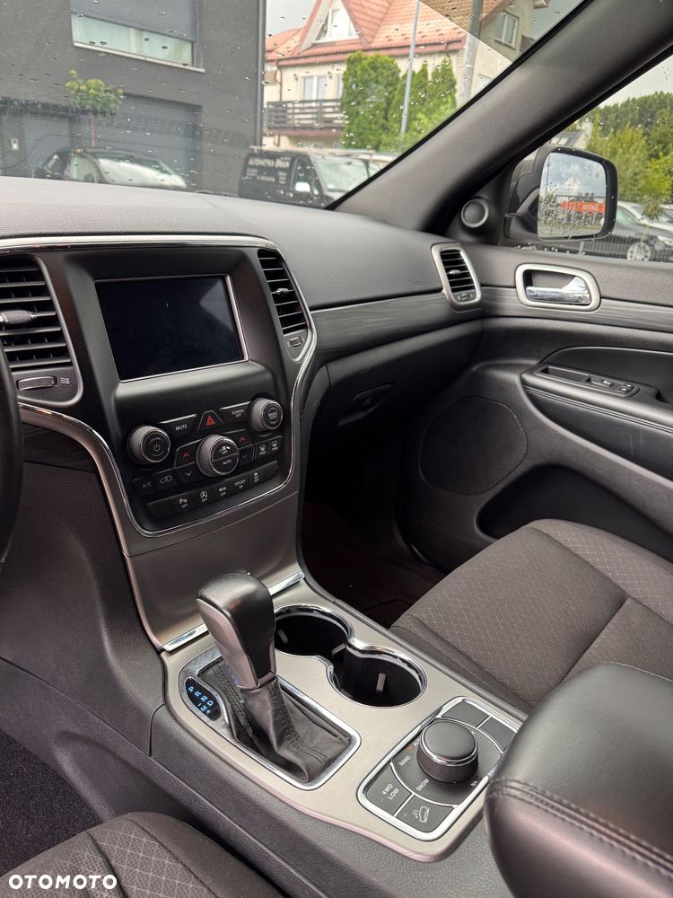 Jeep Grand Cherokee - 15