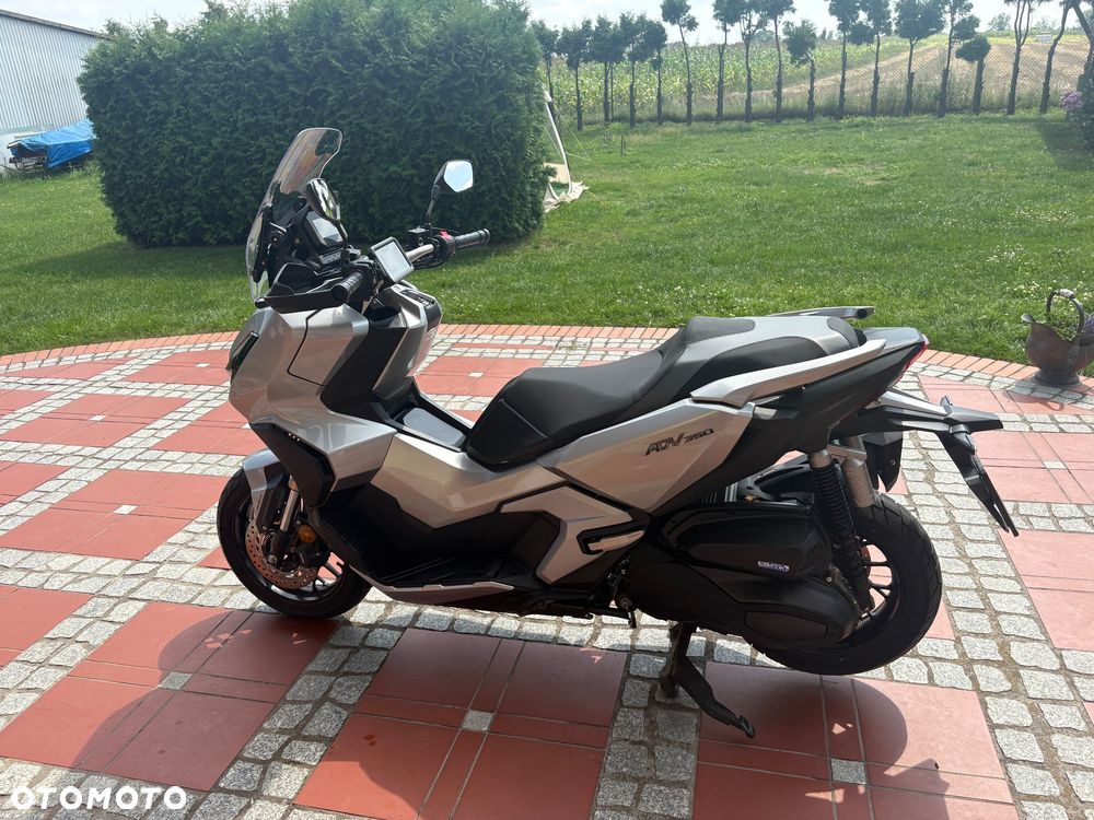 Honda ADV350 - 2