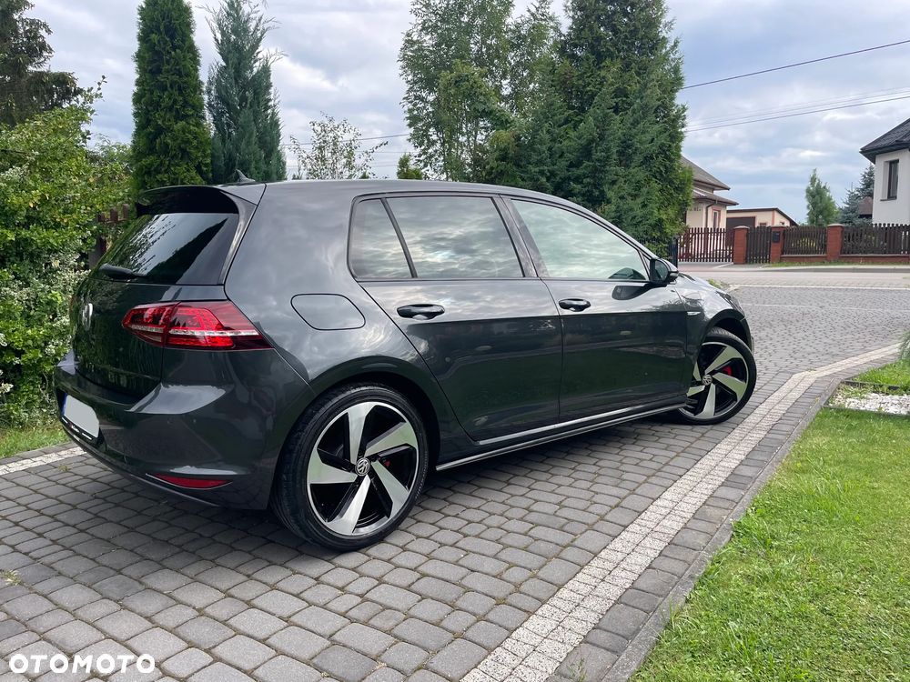 Volkswagen Golf 2.0 TDI BMT GTD - 34