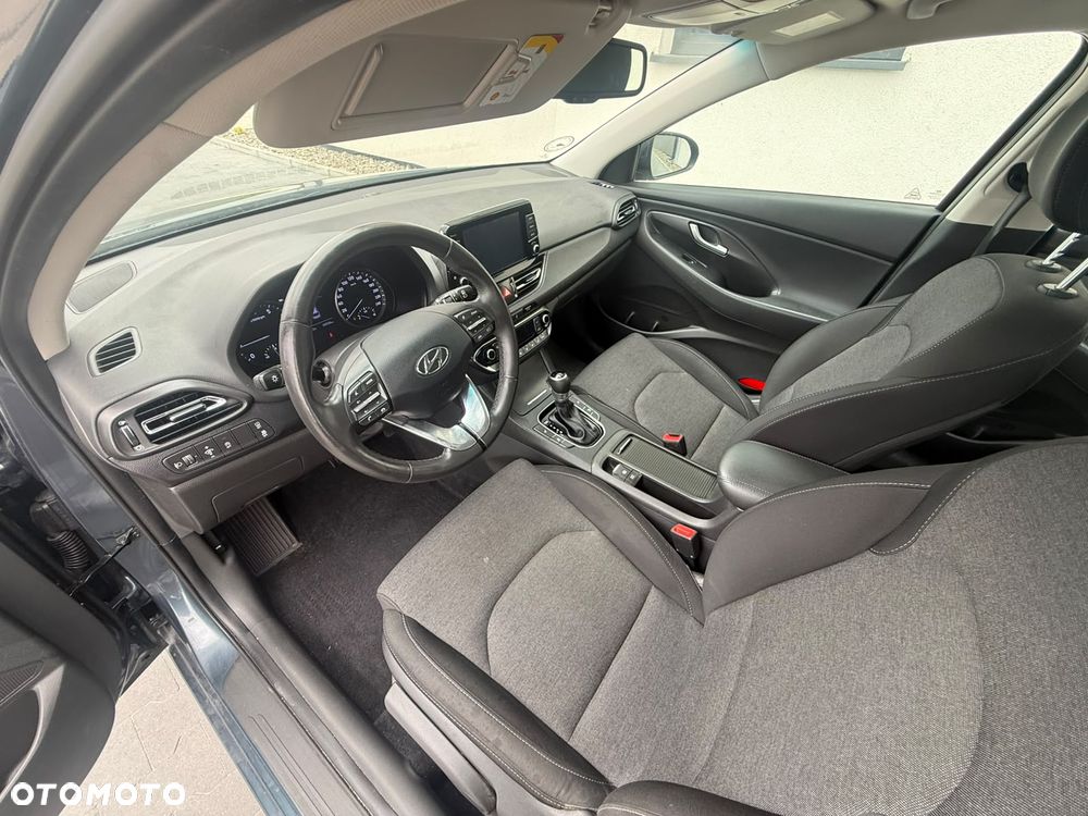 Hyundai i30 1.0 T-GDI Classic + DCT - 12