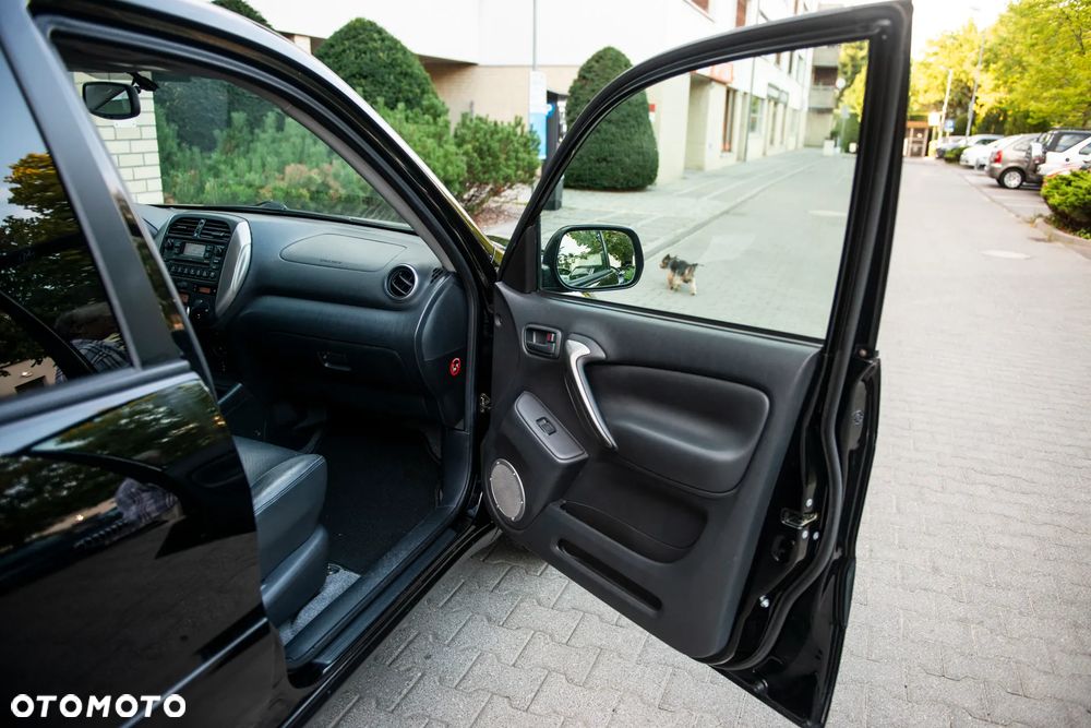 Toyota RAV4 4x4 Sol - 21