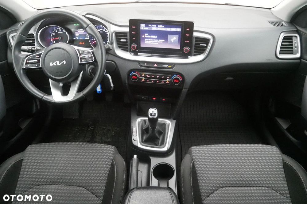 Kia Ceed 1.5 T-GDI M - 8