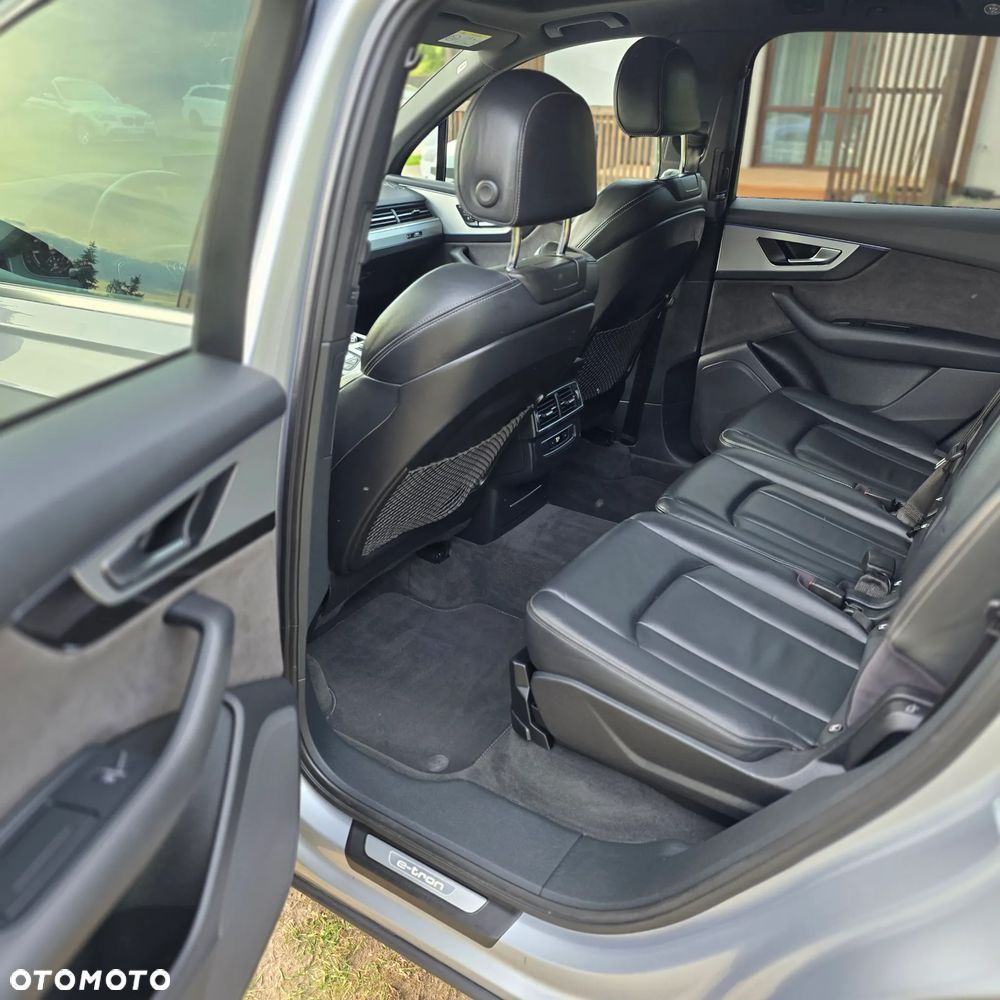Audi Q7 - 16