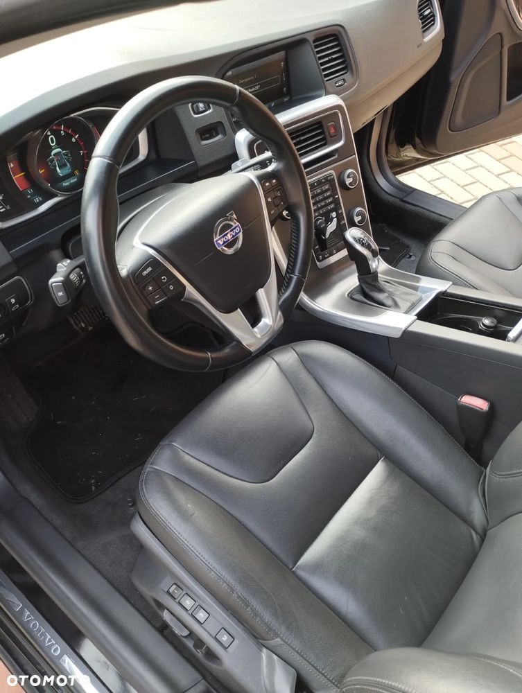 Volvo S60 T5 Powershift Momentum - 17