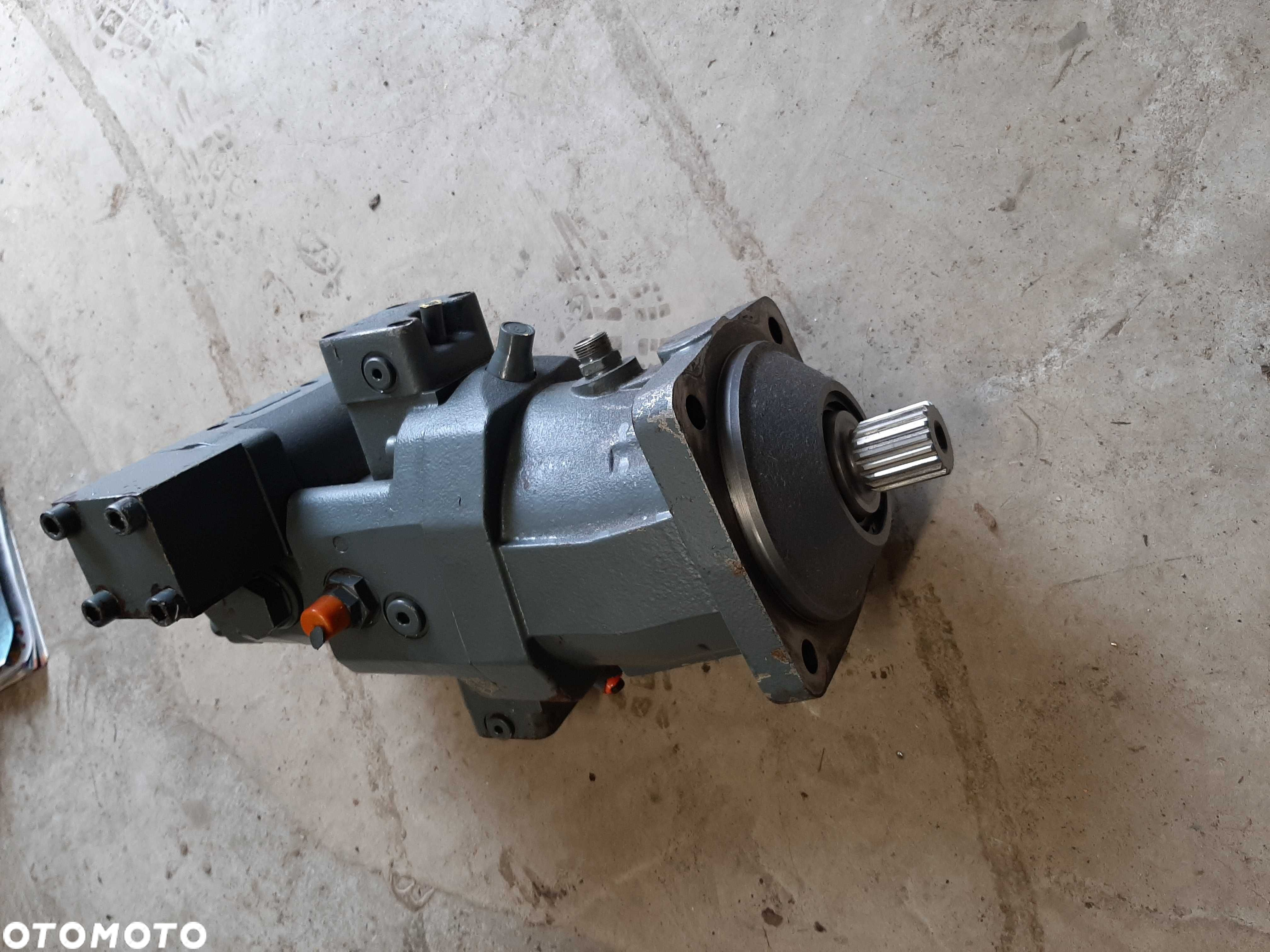 Silnik jazdy hydromatik do koparki Liebherr 312 - 4