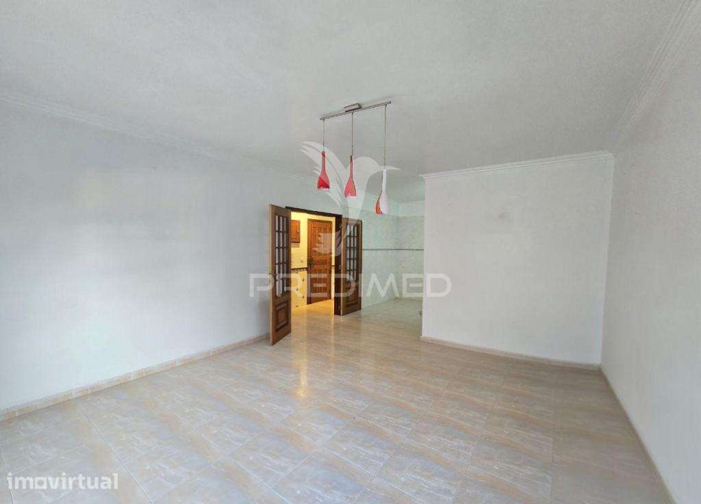 Apartamento T2, na Tapada das Mercês - Mem Martins - Grande imagem: 2/23
