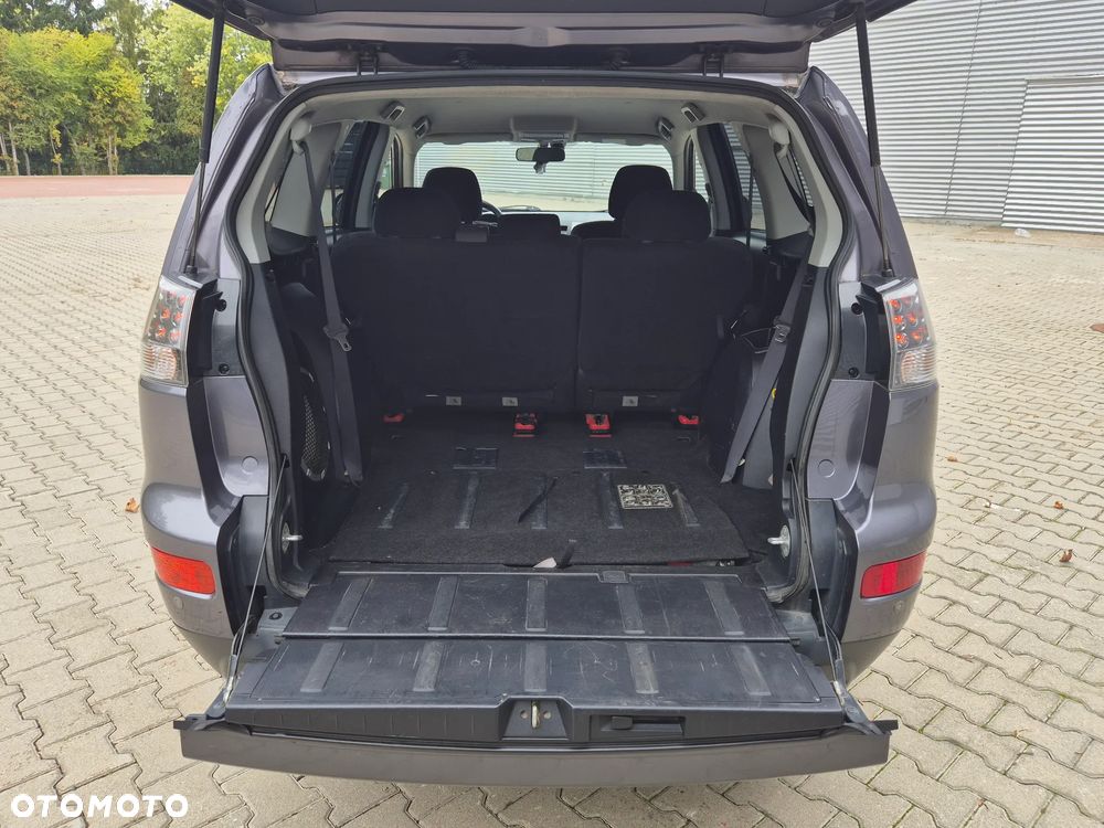 Mitsubishi Outlander 2.0 DI-D 4WD Intense - 14
