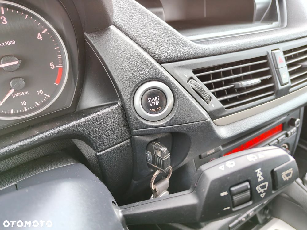 BMW X1 sDrive18d - 18