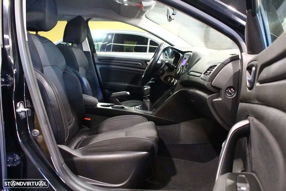 Renault Mégane Sport Tourer 1.5 dCi Zen ECO - 14