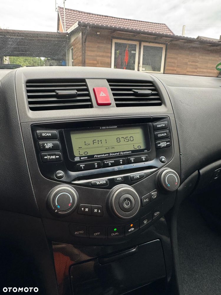 Honda Accord 2.0 Executive - 11