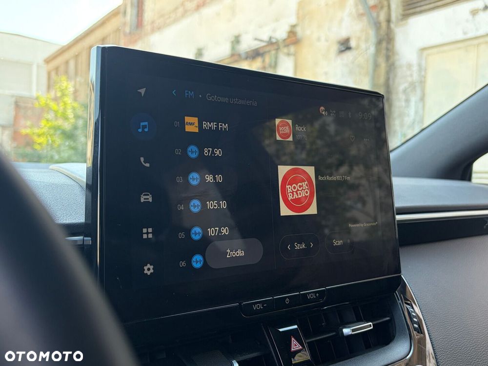 Toyota Corolla 1.8 Hybrid Comfort - 22