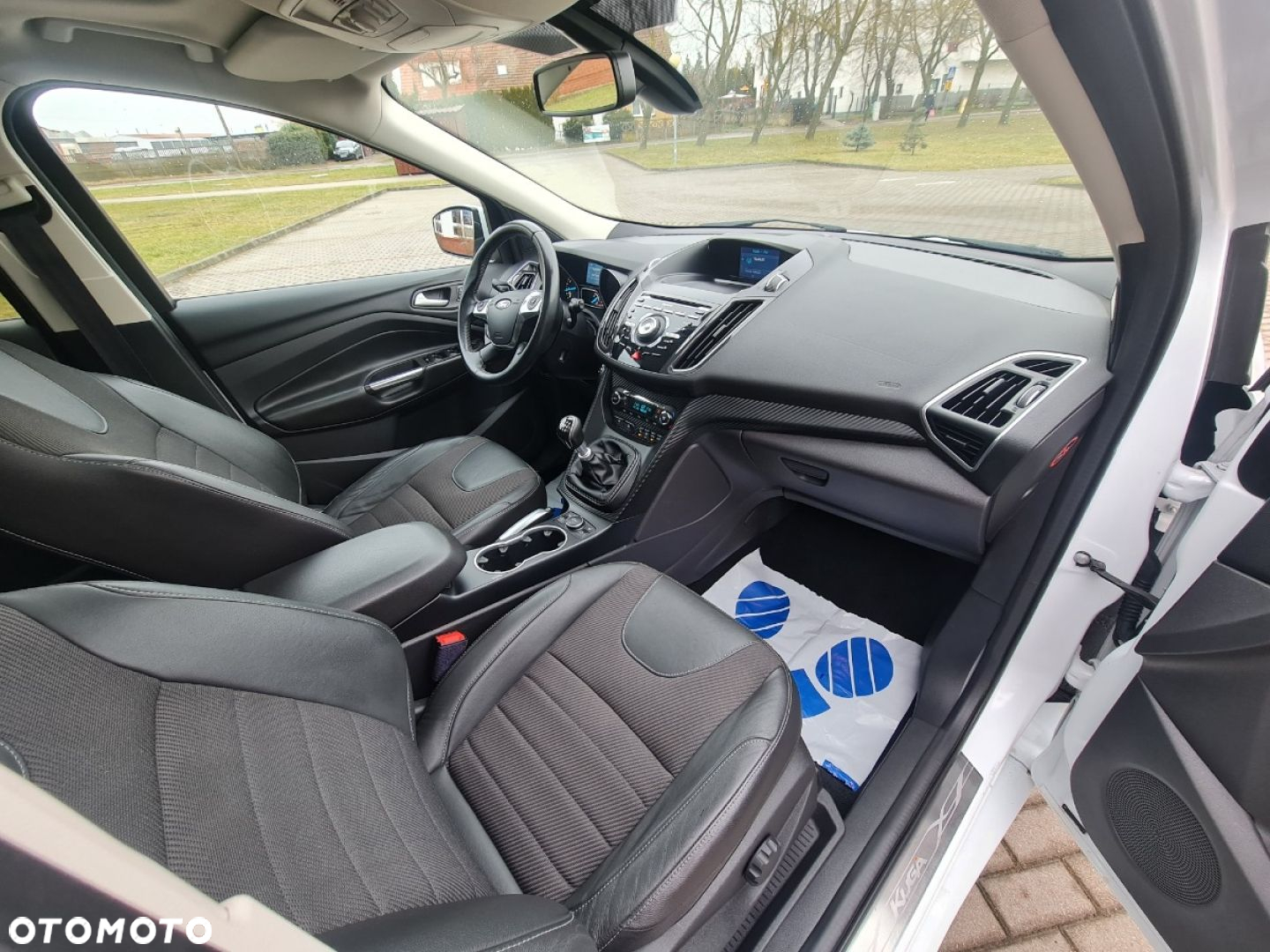 Ford Kuga - 24