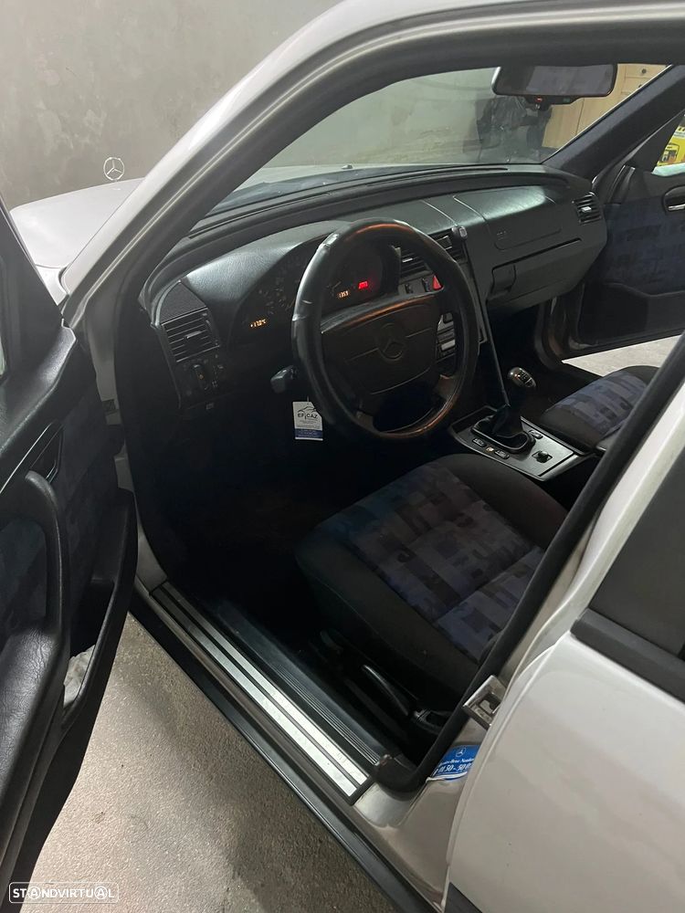 Mercedes-Benz C 250 TD Elegance - 6