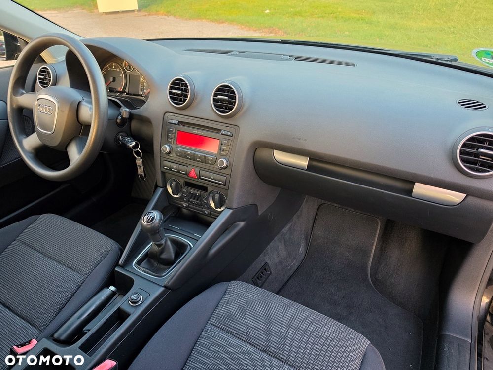 Audi A3 Sportback 1.4 TFSI Attraction - 32