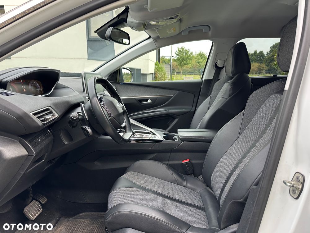 Peugeot 5008 1.5 BlueHDI Allure S&S EAT8 - 22
