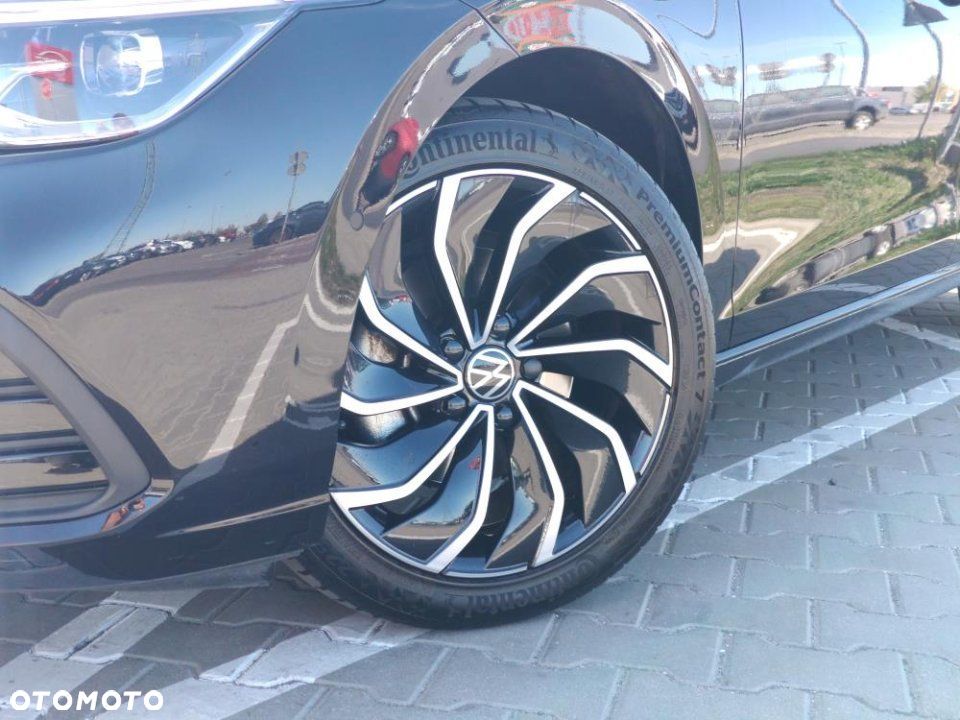 Volkswagen Golf - 10