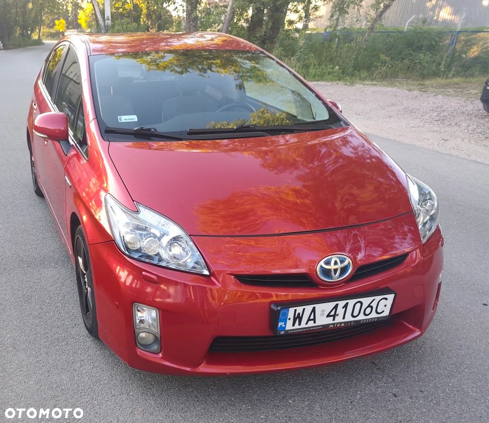 Toyota Prius (Hybrid) Executive - 2