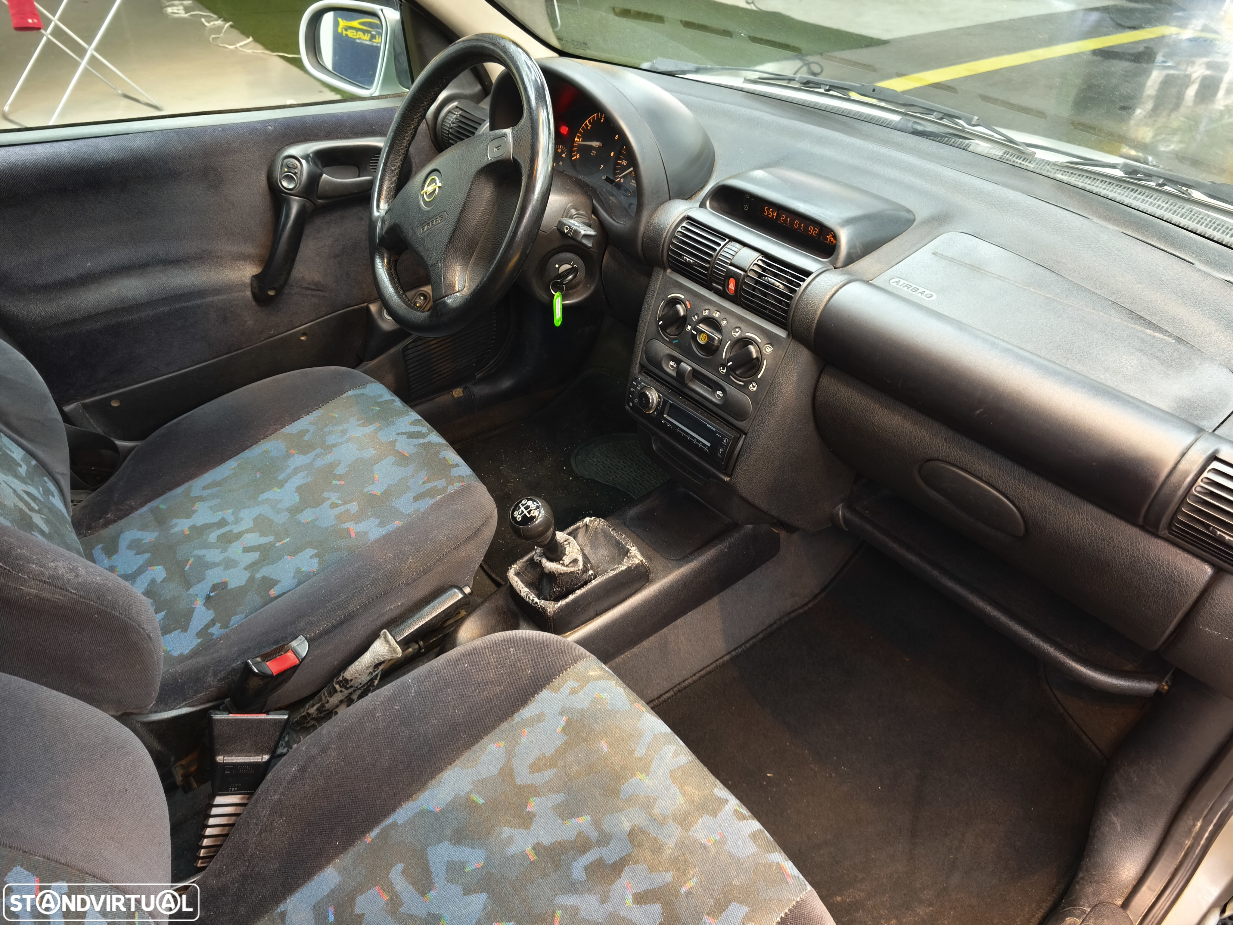 Opel Corsa 1.2 16V 100 - 10