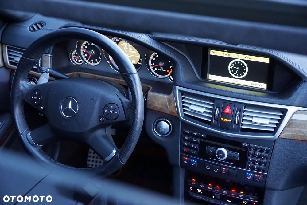 Mercedes-Benz Klasa E 63 AMG AMG Speedshift 7G-MCT - 34