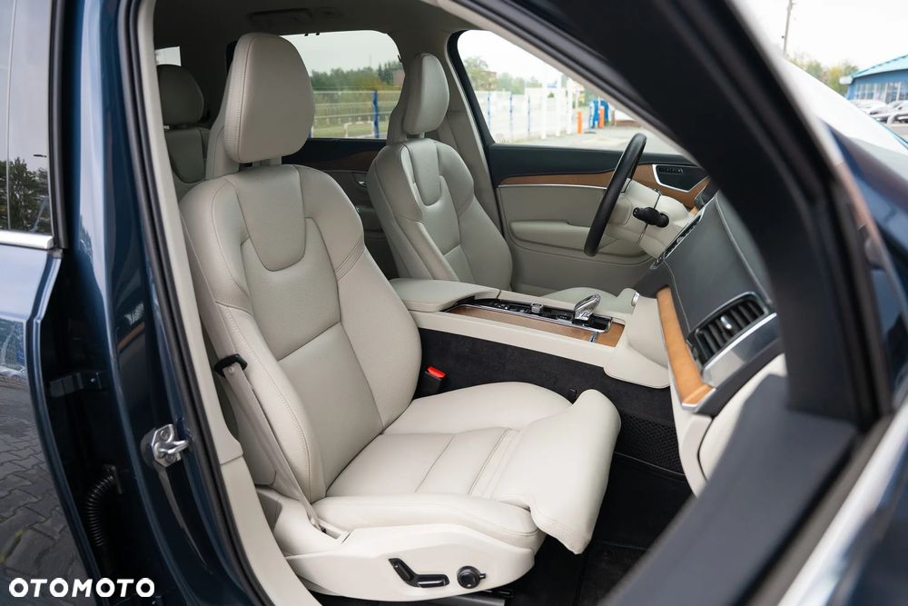 Volvo XC 90 D5 AWD Inscription 7os - 24
